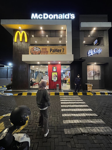 McDonald's Fatmawati ( MRT )