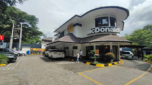 McDonalds Diponegoro