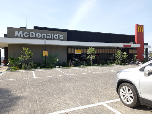 McDonald's • Kota Baru Parahyangan