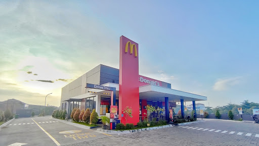 McDonald's Magnolia Residence