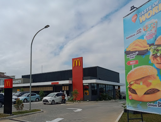 McDonald's • Kota Baru Parahyangan