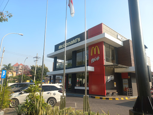 McDonald's - Manyar Kertoarjo