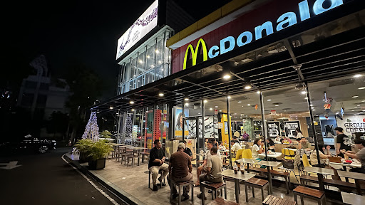 McDonald's - Graha Famili