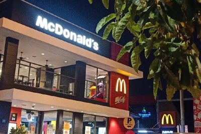mcdonalds manyar kertoarjo