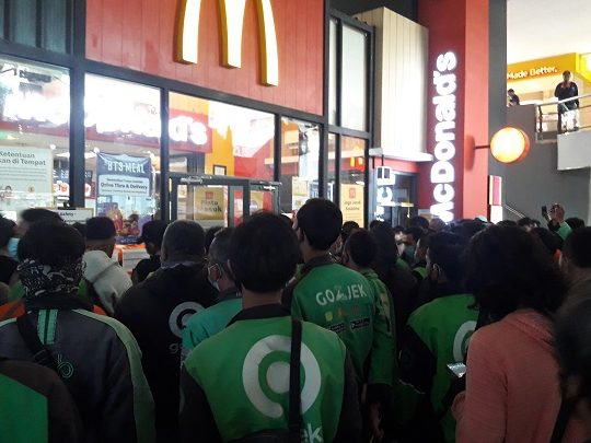 McDonald's Stasiun Gambir 1 mcdonalds stasiun gambir
